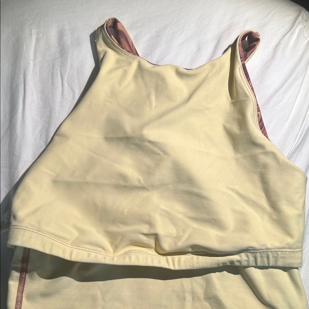 NEW BEYOND YOGA Marble Swirl Pink Sleeveless Sports Bra Top - Picture 5 of 9